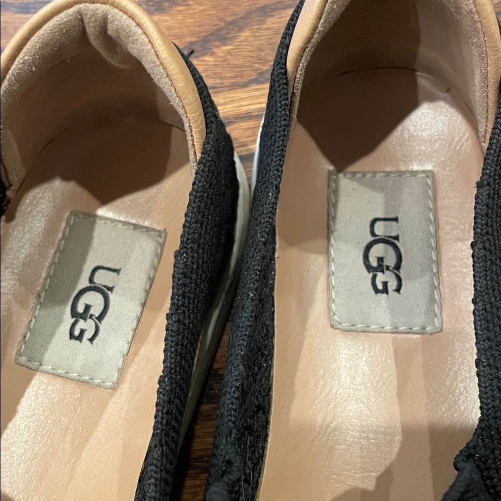 UGG sz 7.5 pull on black tan white woven sneakers flats - Picture 8 of 10